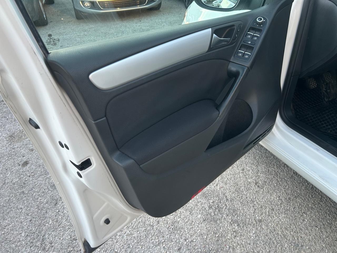 Volkswagen Golf 1.6 TDI DPF 5p. Highline