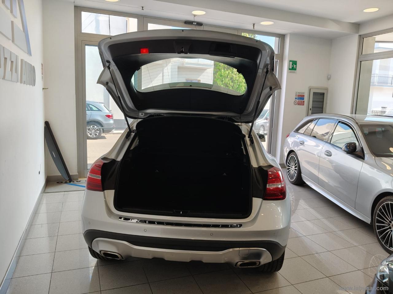 MERCEDES-BENZ GLA 200 d Automatic Sport