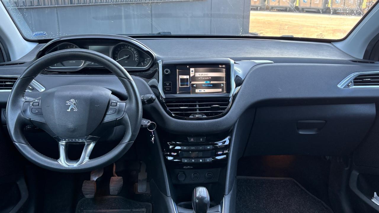 Peugeot 208 PureTech 82 3 porte Allure