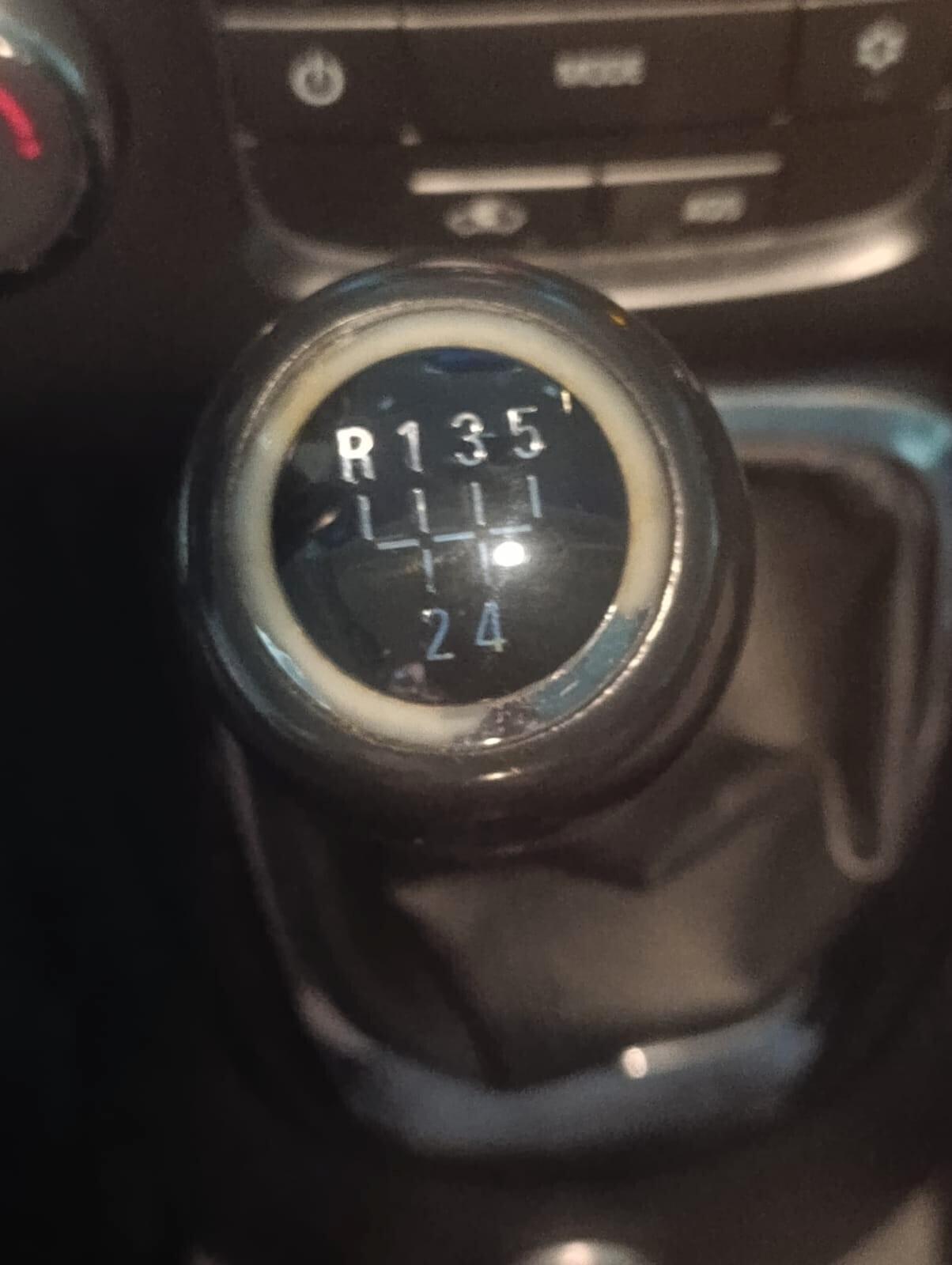 Chevrolet Orlando del 2013 GPL FINO 2033 7 POSTI