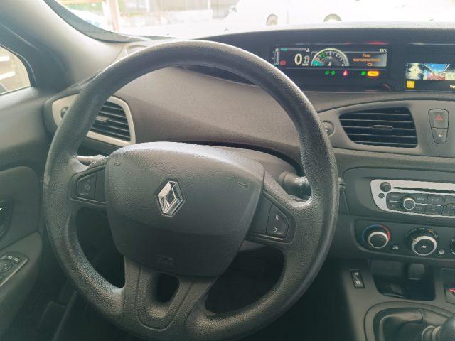 RENAULT Scenic Scénic XMod 1.5 dCi 110CV EDC