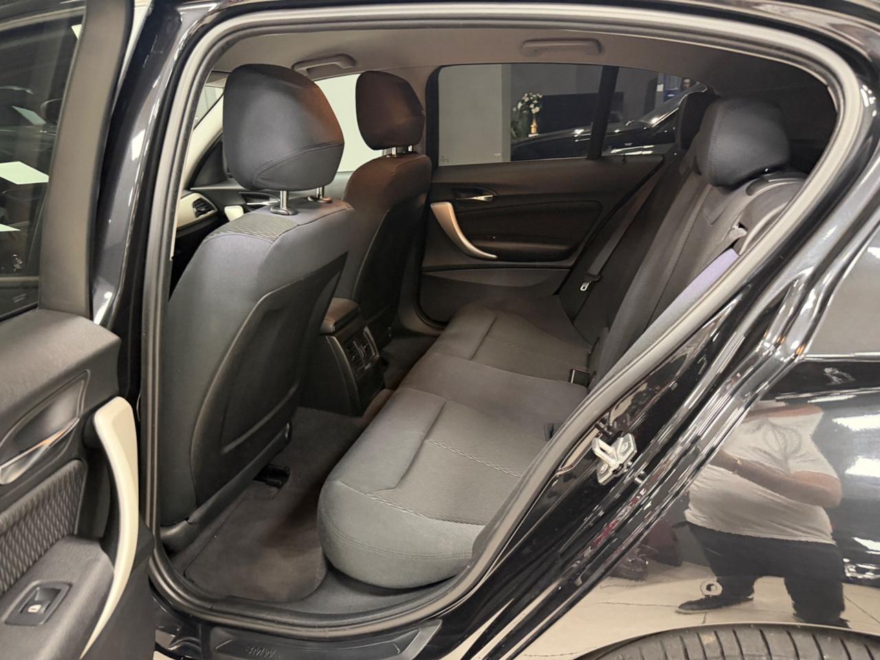 Bmw 118 118d 5p. Urban