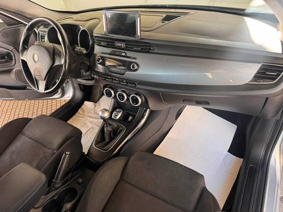 Alfa Romeo Giulietta 1.6 JTDm-2 105 CV Distinctive