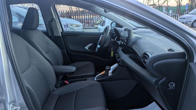 TOYOTA Yaris HYBRID BUSINESS 1.5cc 92