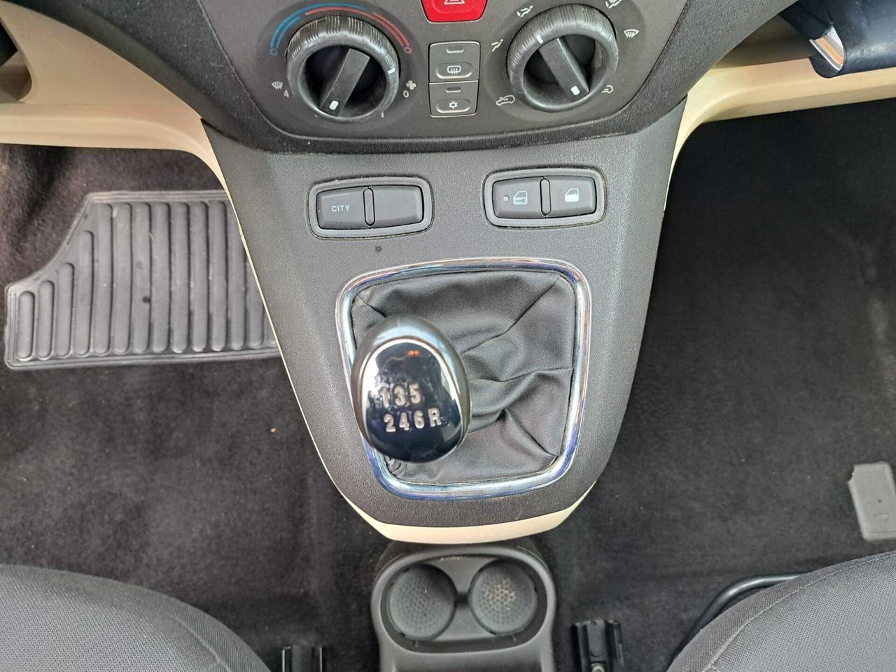 Lancia MUSA 1.4 16V Platino Plus