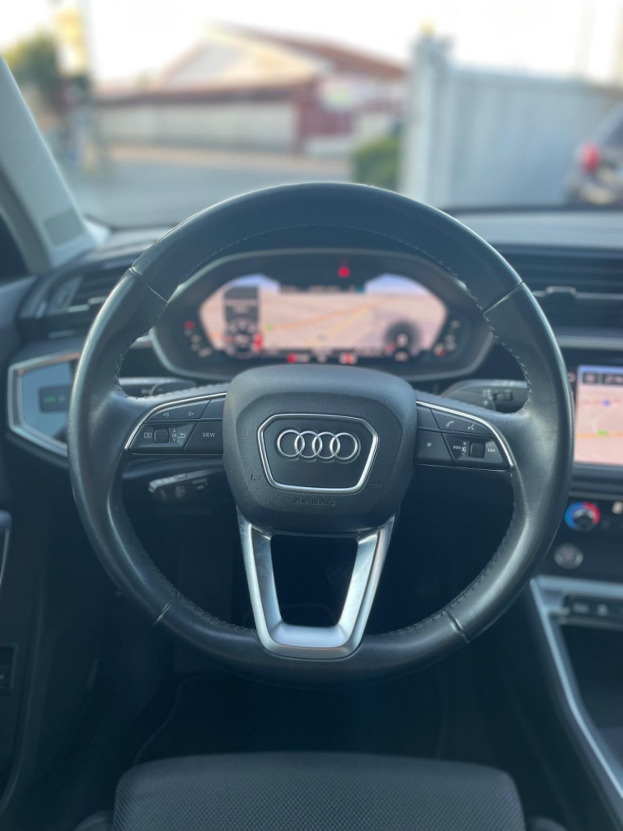 Audi Q3 35 TDI S tronic Business Advanced