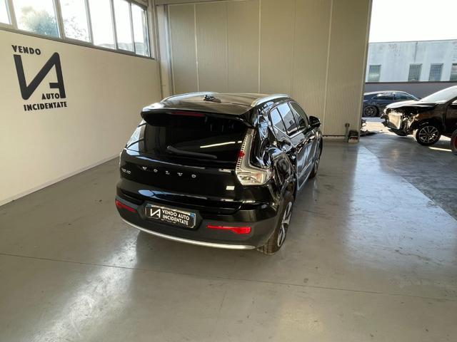 VOLVO XC40 1.5 T4 RECHARGE PLUG-IN HYBRID AUTOMATICO