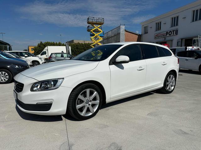 VOLVO V60 D2 Geartronic R-design