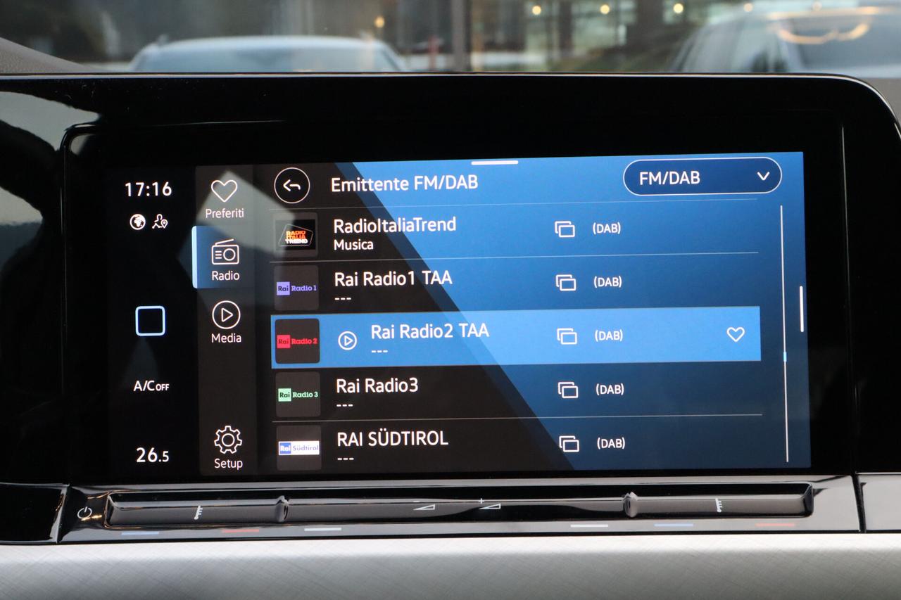 Volkswagen Golf Variant 2.0 TDI 150 CV Life NAVI LED ACC