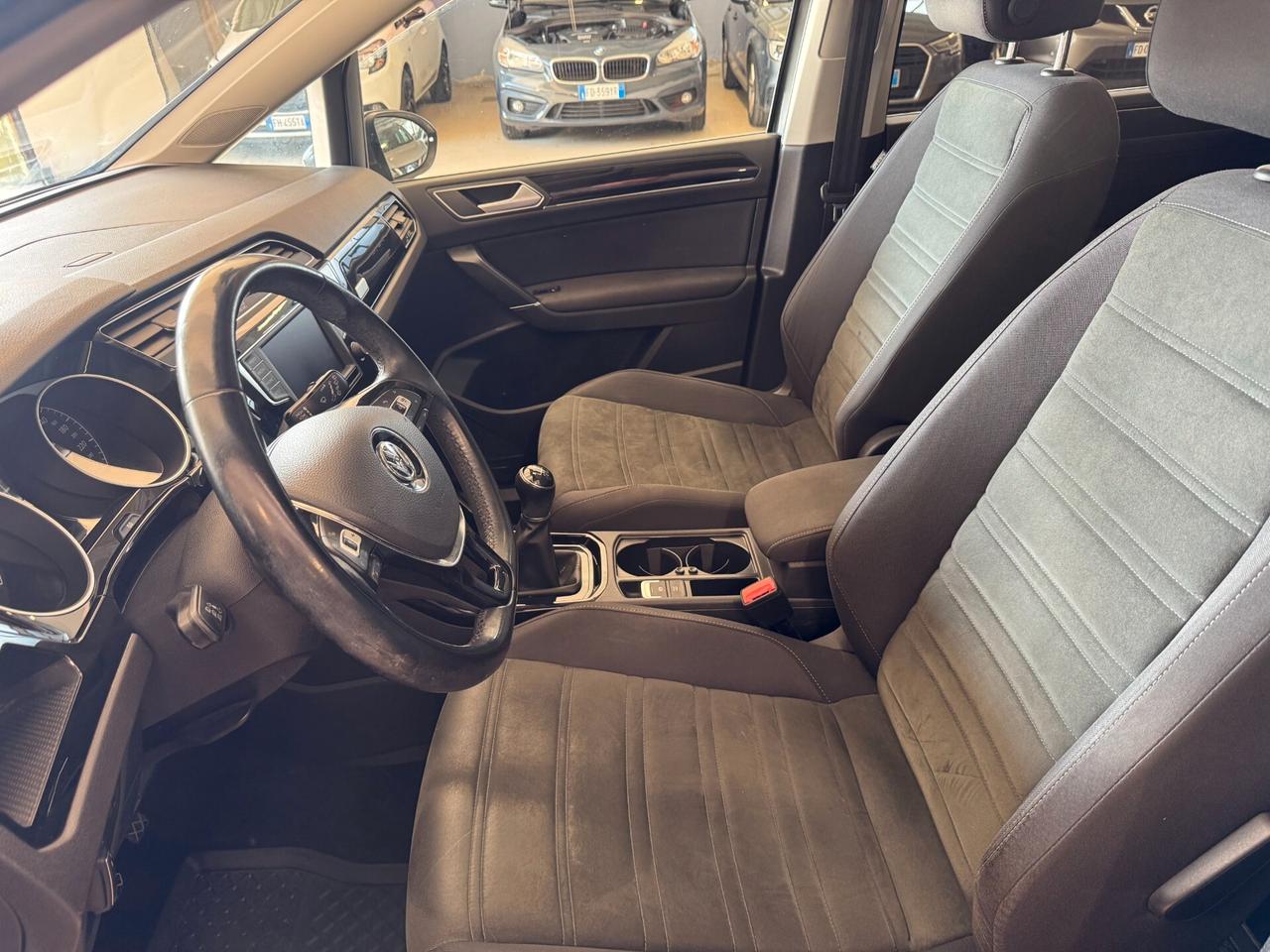 Volkswagen Touran 1.6 TDI Highline Technology 7 posti