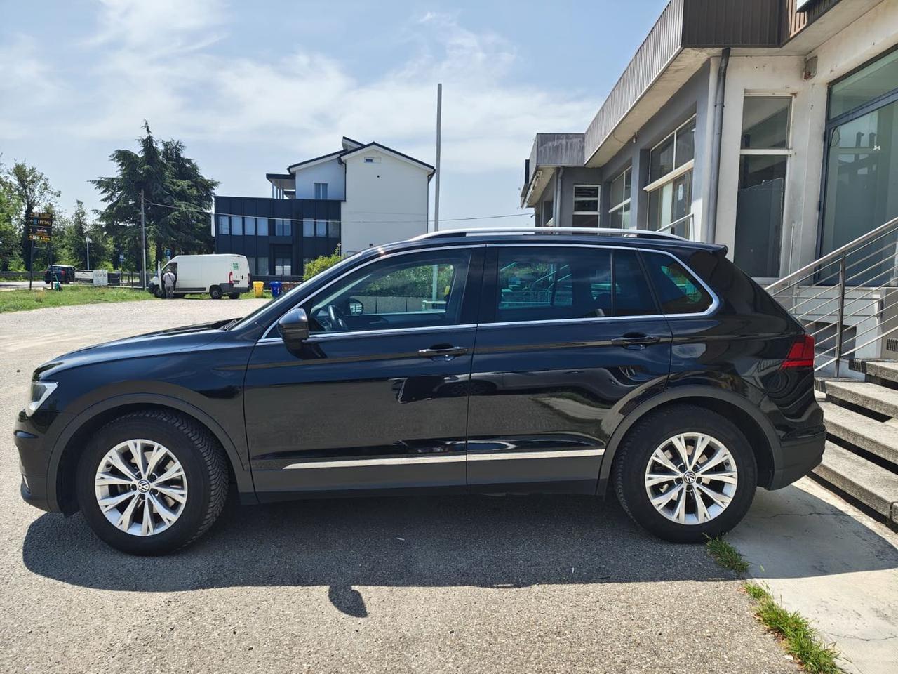 Volkswagen Tiguan Business 1.6 TDI #11814