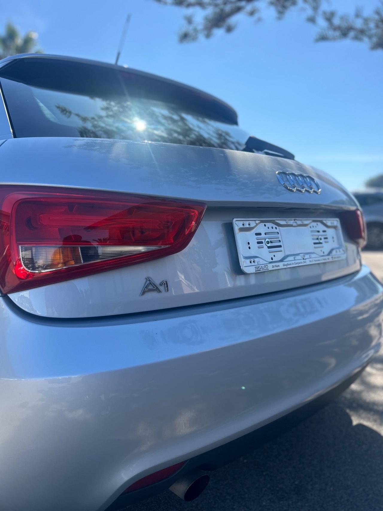 Audi A1 1.6Tdi Ambition PERFETTA
