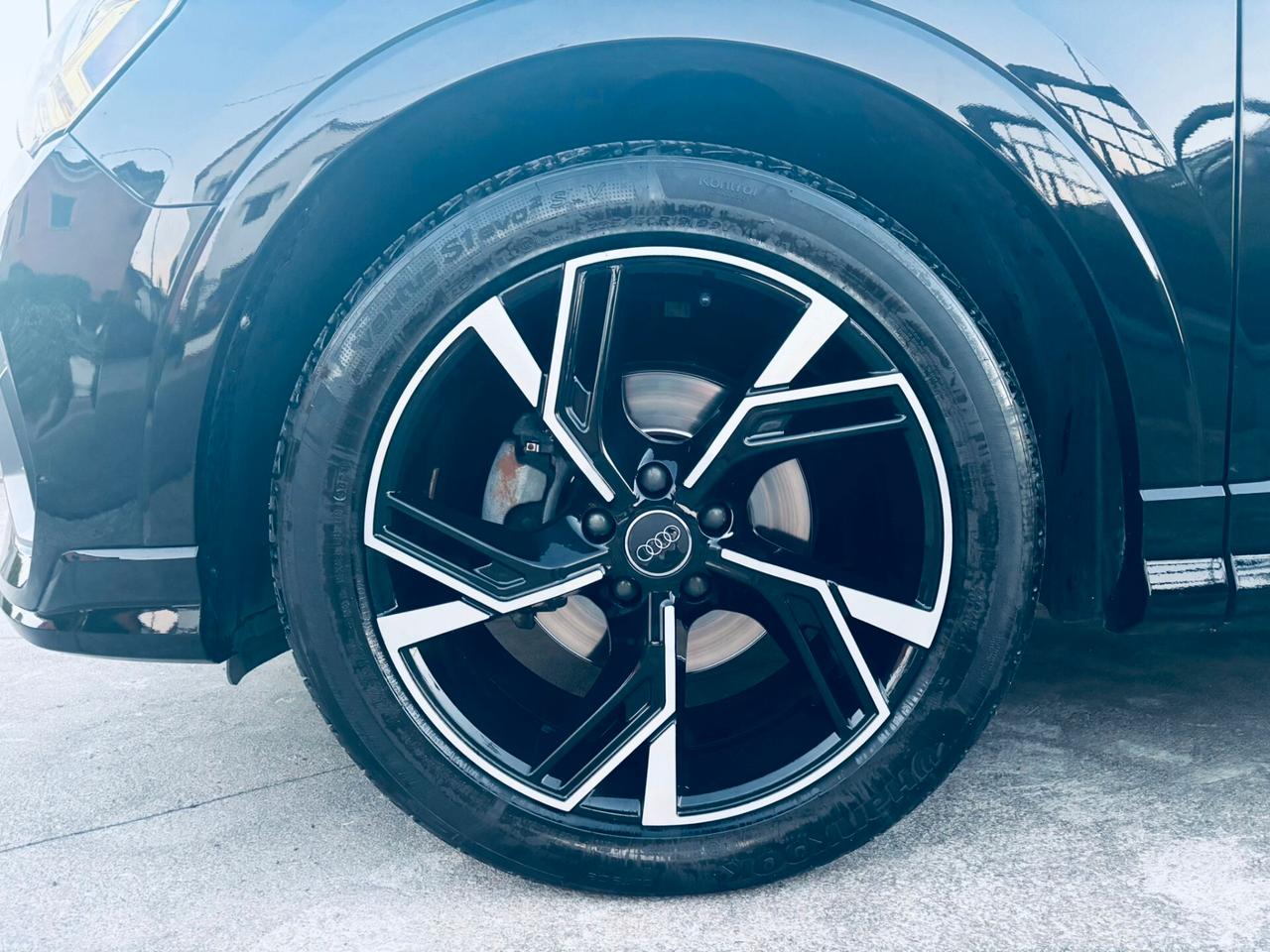 Audi Q3 2.0 TDI 150 CV S tronic line Edition