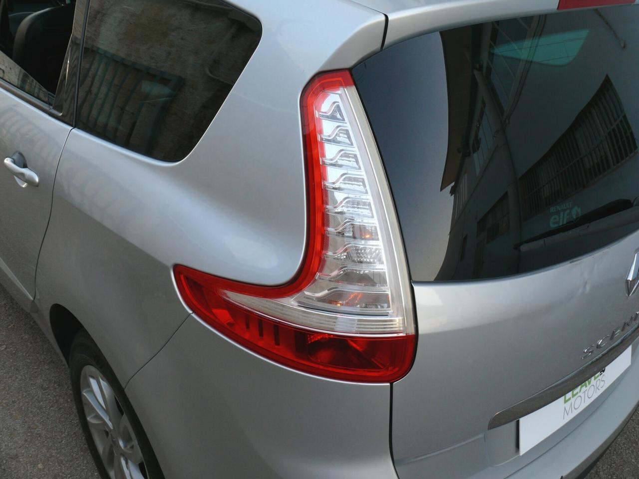 Renault Scenic 7 Posti (M1365)