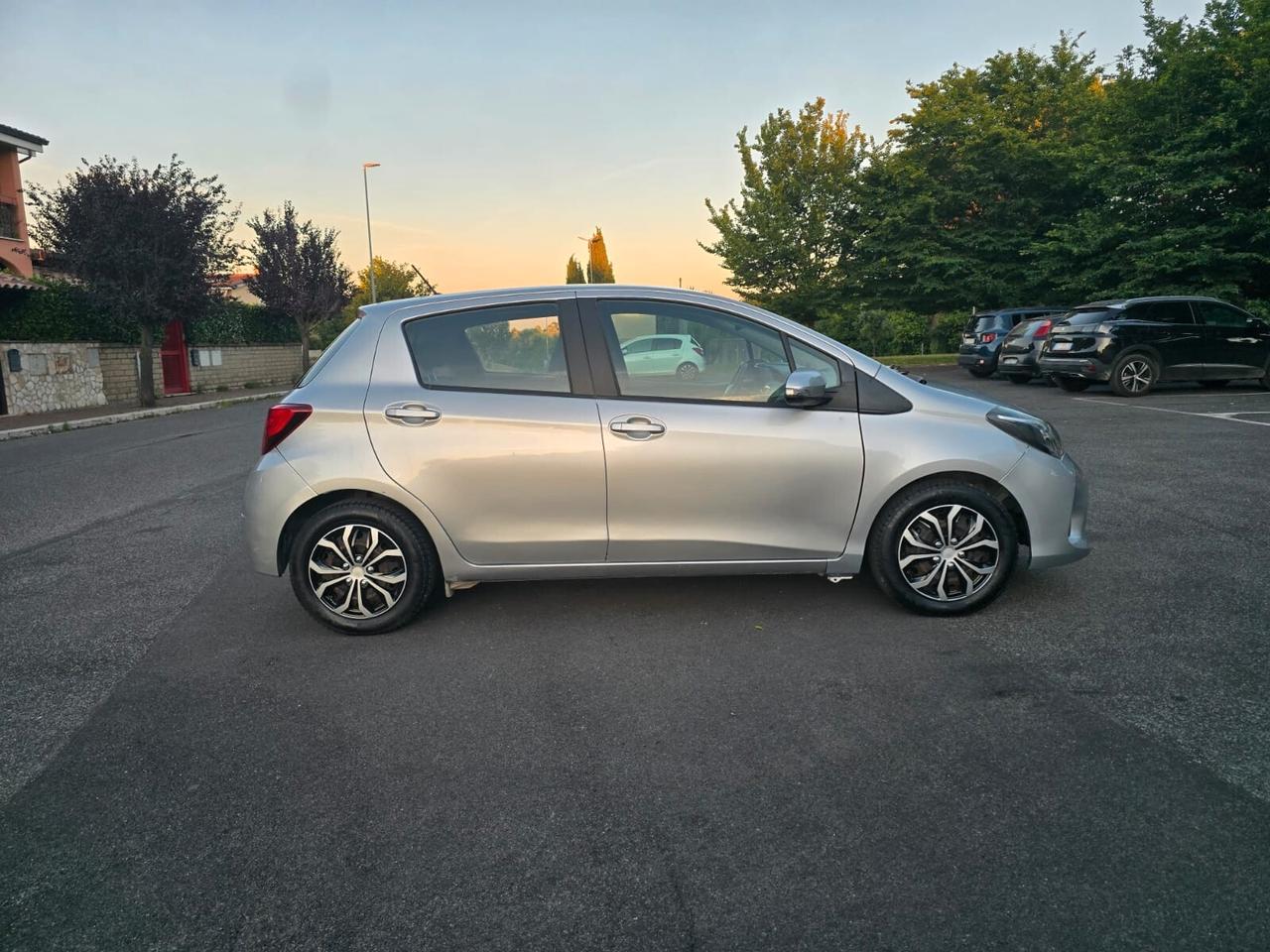 Toyota Yaris 1.5 Hybrid 5 porte Active