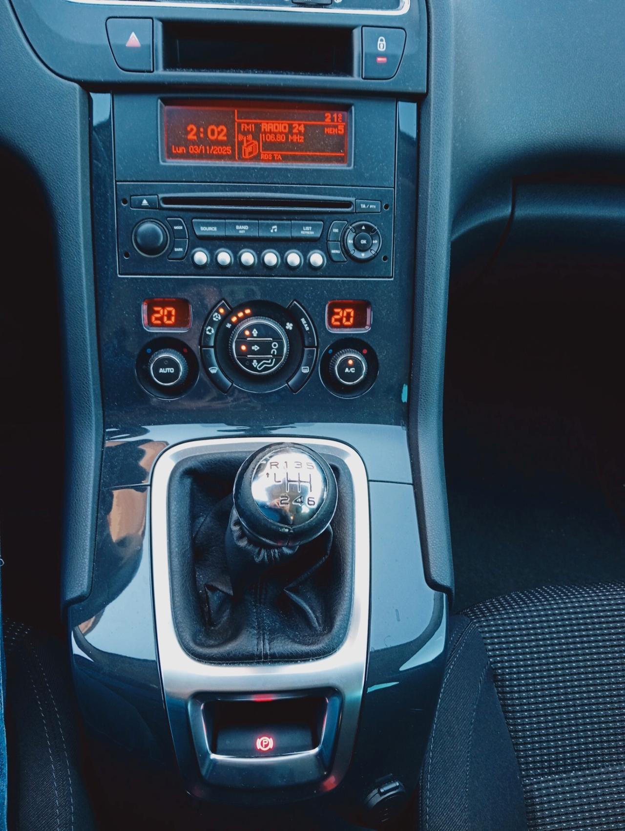 Peugeot 5008 2.0 HDi 150CV