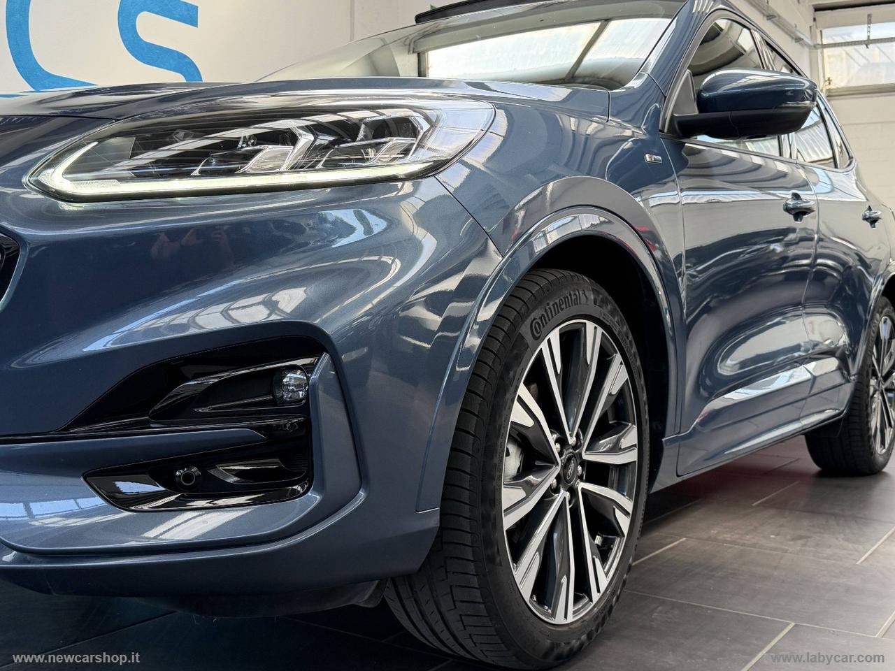 FORD Kuga 2.5 Full Hybrid 190 CVT 2WD ST-Line