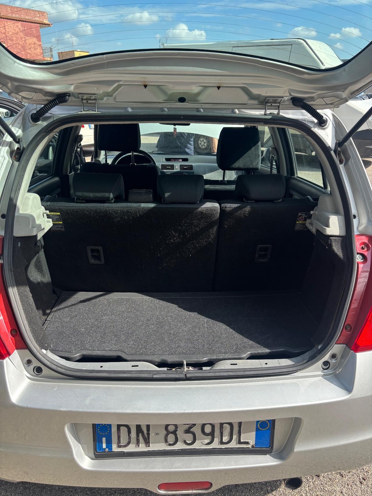 Suzuki Swift 1.3 DDiS DPF 5p. GL Safety Pack