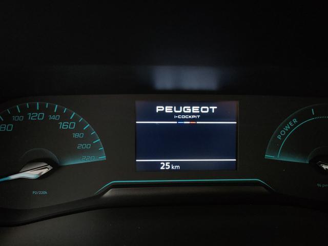 PEUGEOT 2008 Hybrid 145 e-DCS6 Style