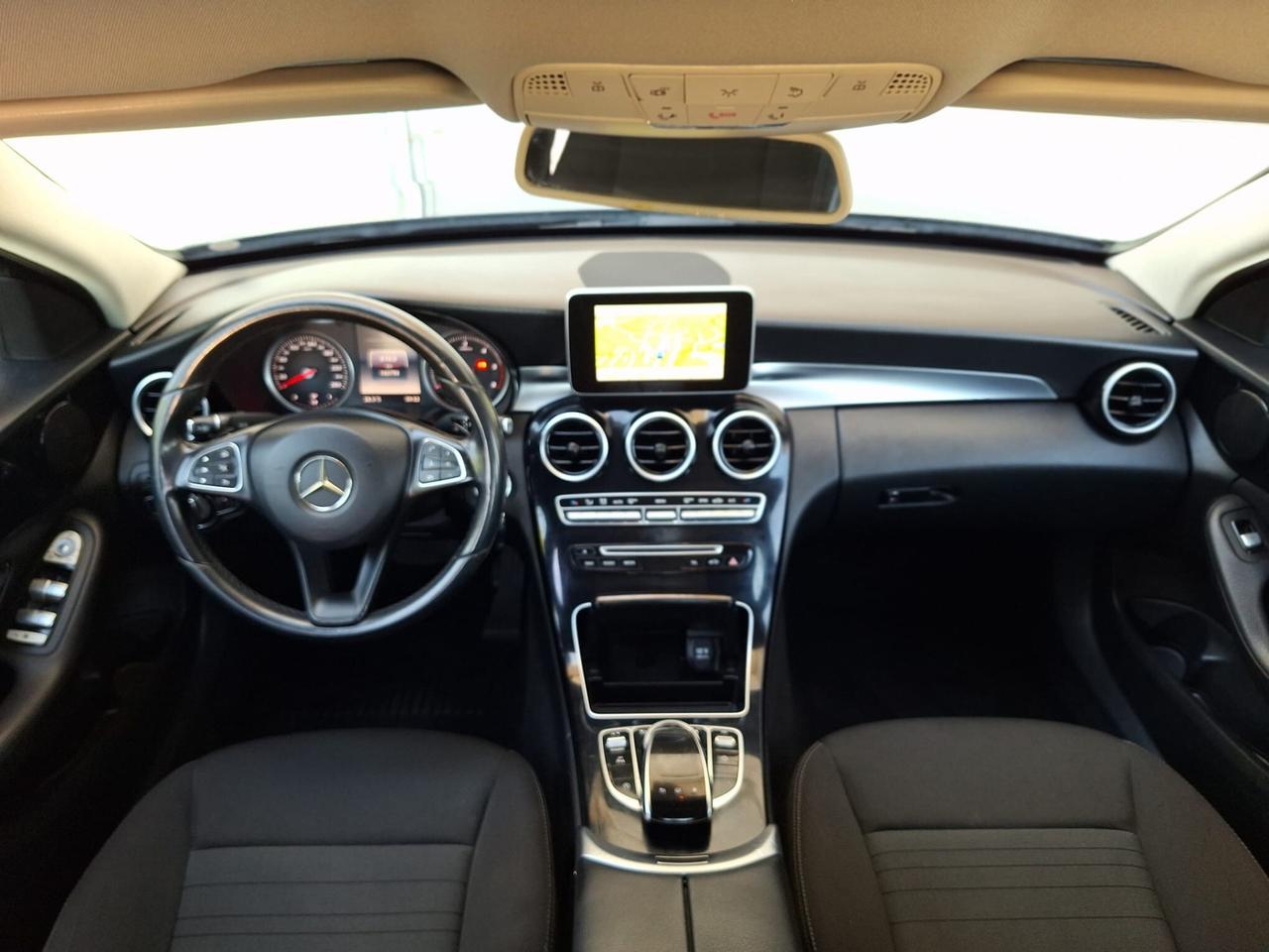 Mercedes Benz C 200 136cv. Automatica