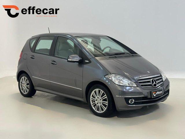 MERCEDES-BENZ A 180 AUT. Elegance OK NEOP