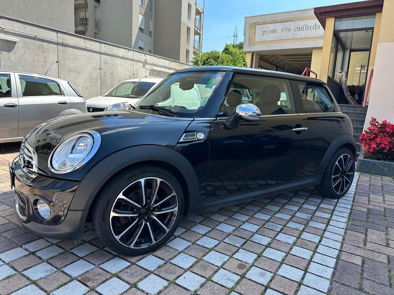 Mini Mini 1.6 16V One (55kW) - ok neopatentati