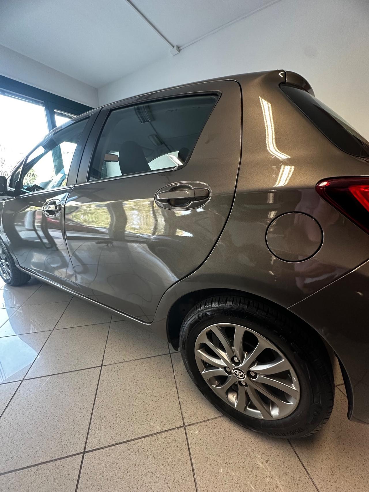 Toyota Yaris 1.0 5 porte