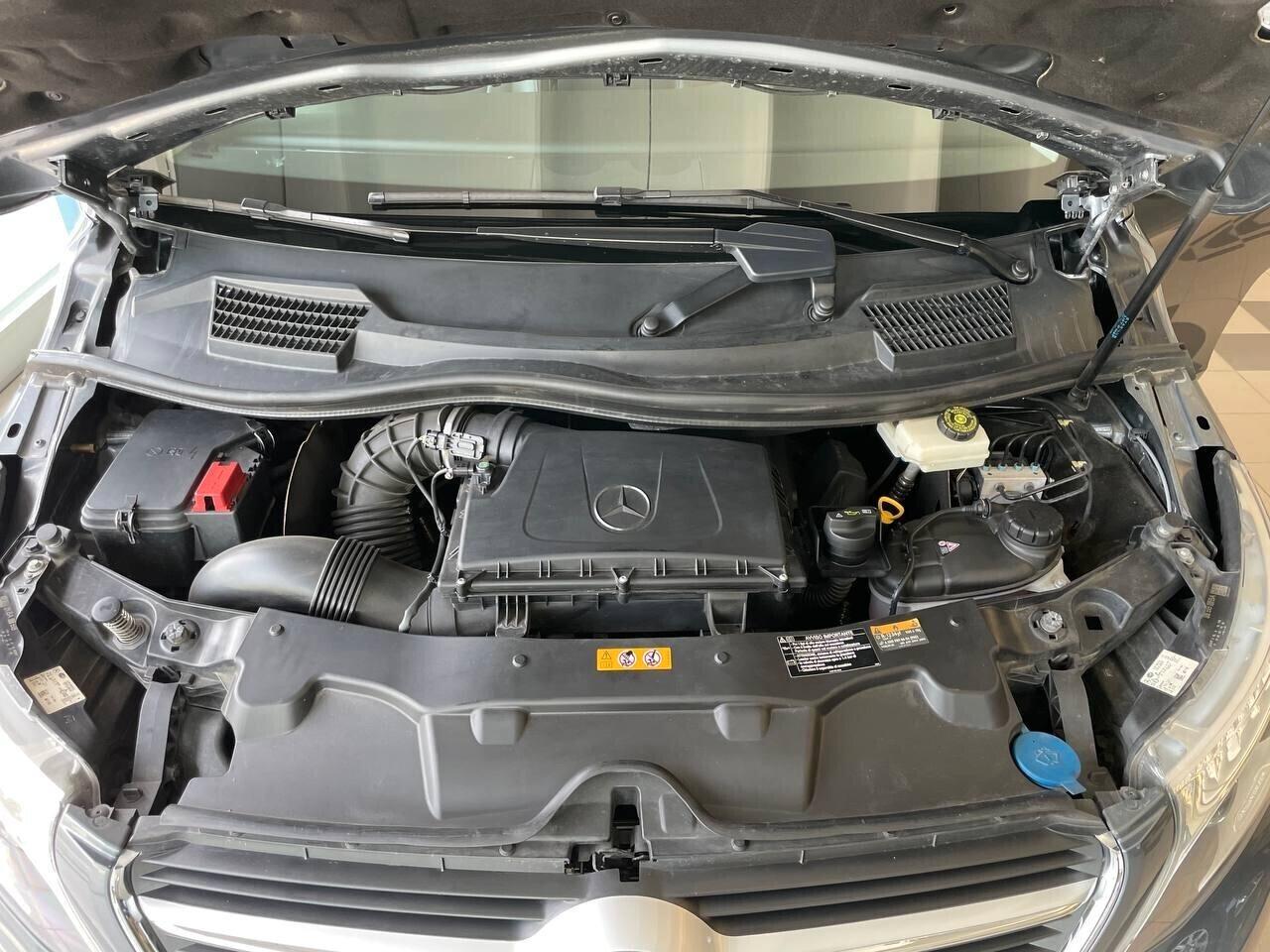 Mercedes V 250 - Automatic Premium Long - 8 POSTI