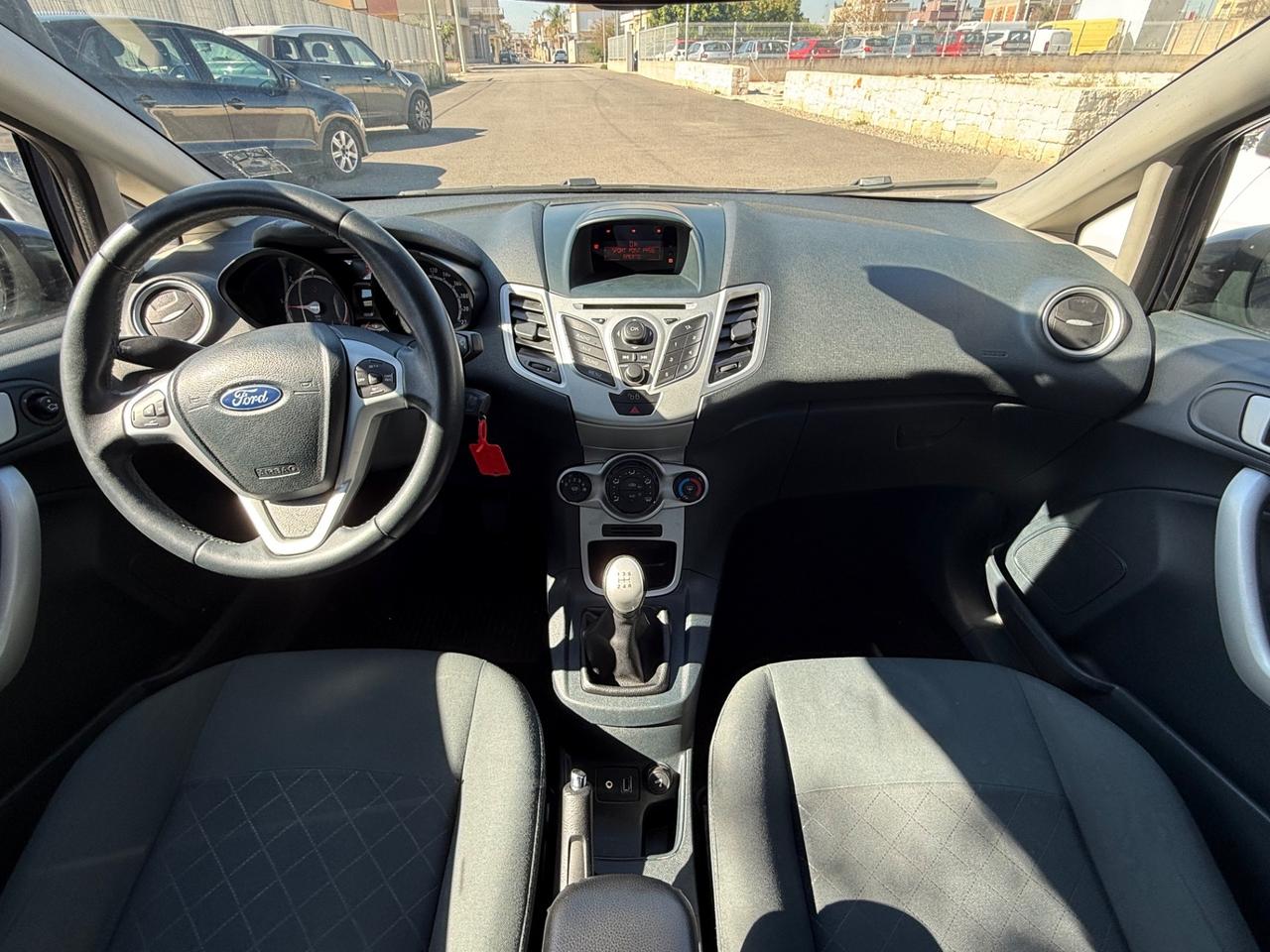 Ford Fiesta 1.4 TDCi 70 CV 5 porte,Radio,Clima,ecc.