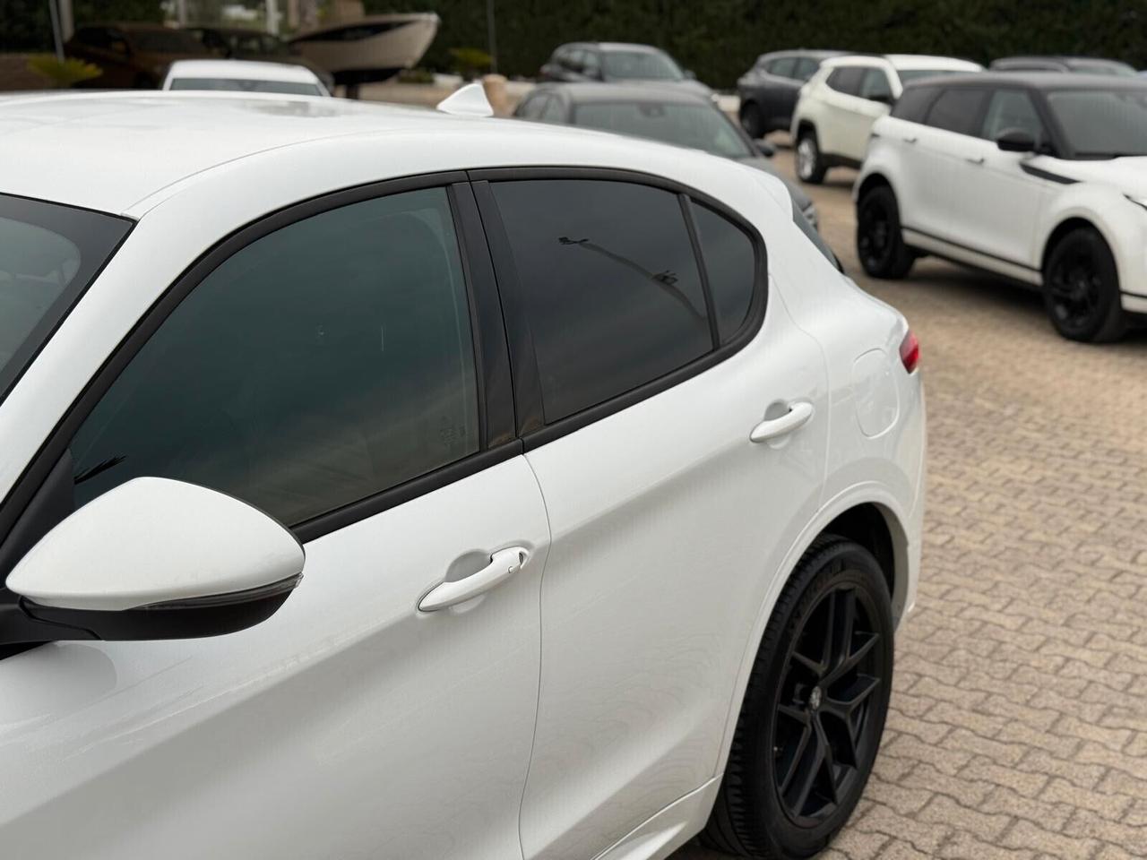 Alfa Stelvio 2.2 Td 210 CV AT8 Q4 Veloce New Model