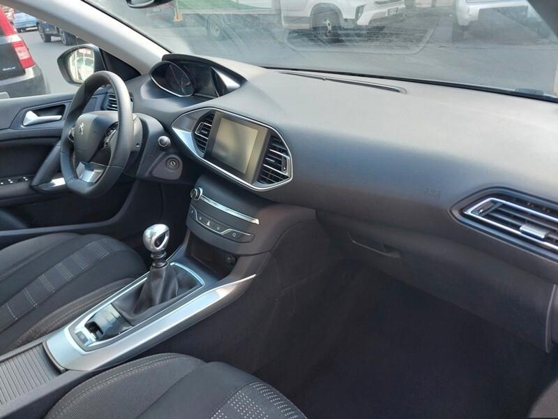 Peugeot 308 BlueHDi 120 S&S Allure