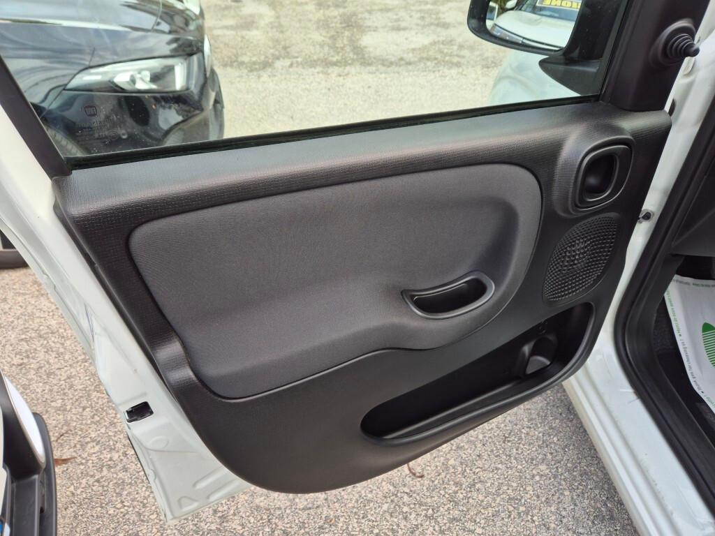 Fiat Panda 1.2 69CV 7.000 KM COMANDI AL VOLANTE