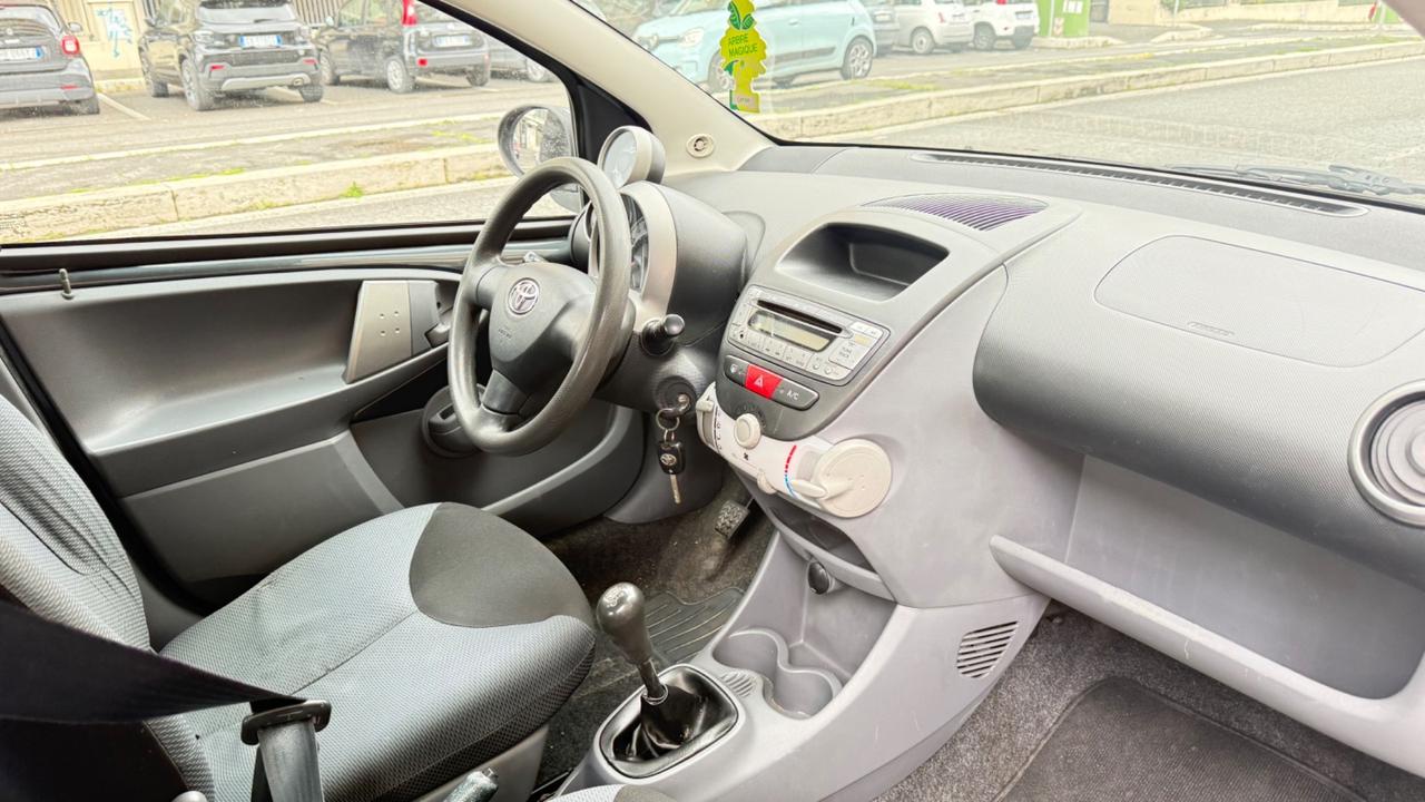 Toyota Aygo 1.0 12V VVT-i 5 porte Sol LED