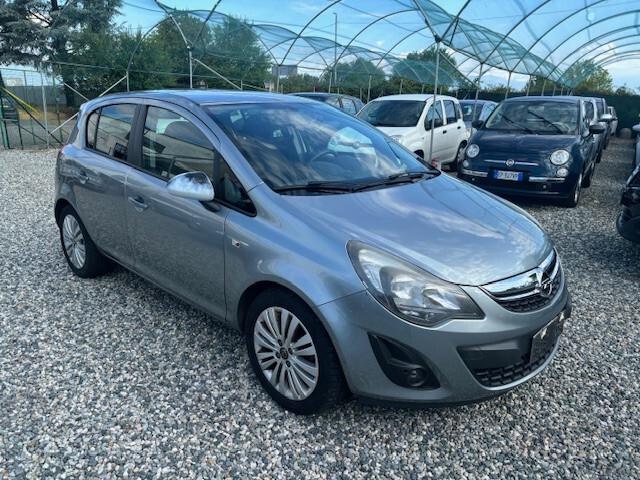 Opel Corsa 1.2 5 porte Cosmo
