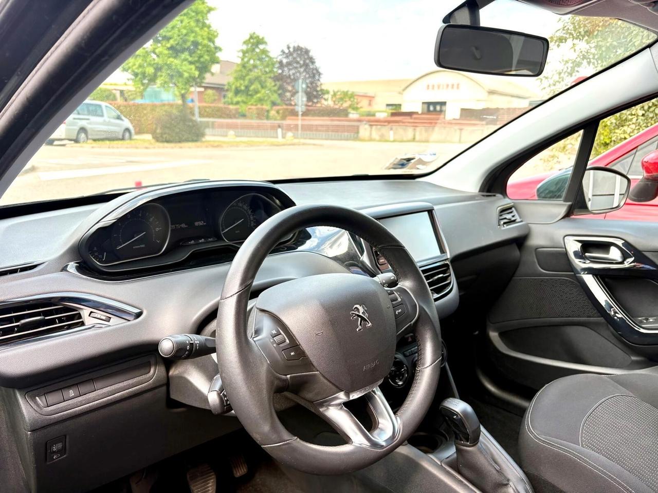 Peugeot 208 1.2 Neopatentati