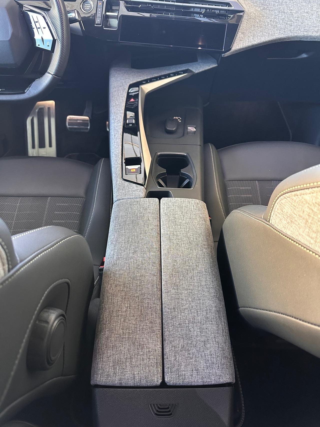 Peugeot 3008 3008 1.2 hybrid Allure 145cv e-dcs6