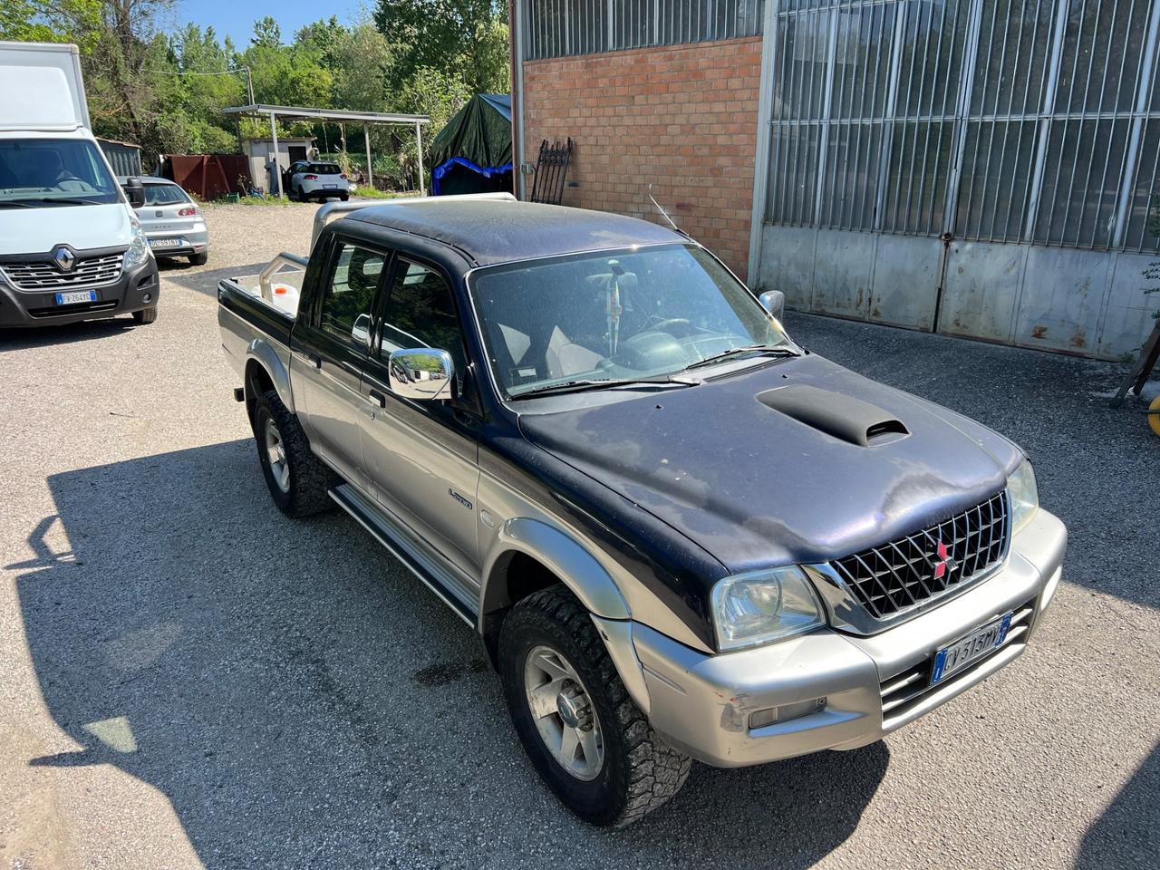 Mitsubishi L200 2.5 TDI 4WD visibile in TOSCANA