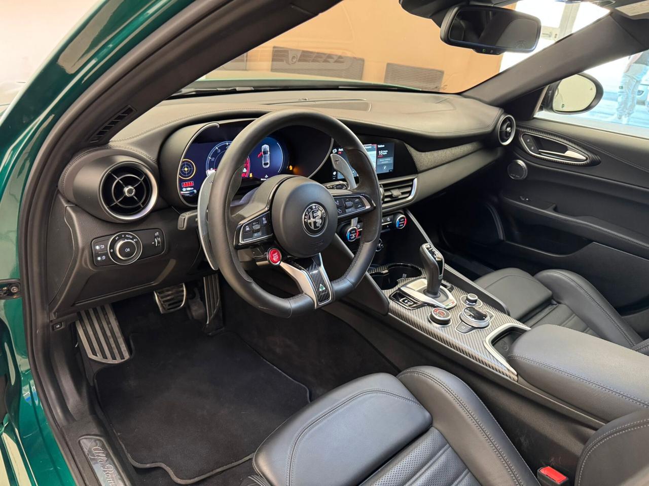 Alfa Romeo Giulia 2.9 V6 Bi-Turbo AT8 Quadrifoglio