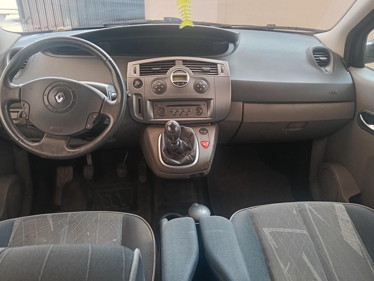 Renault Scenic Scénic 1.9 dCi Confort Authentique
