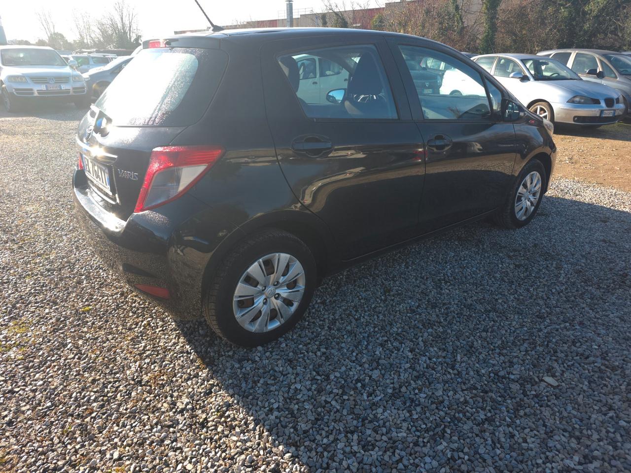 Toyota Yaris 1.0 5 porte Lounge