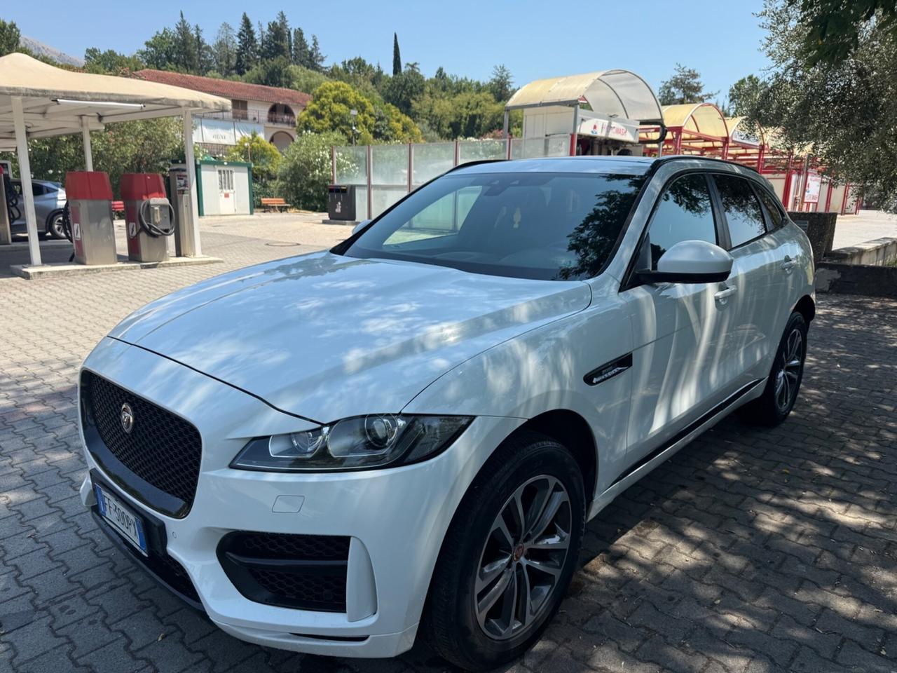 Jaguar F-Pace 2.0 D Portfolio R-Sport garanzia 2 A