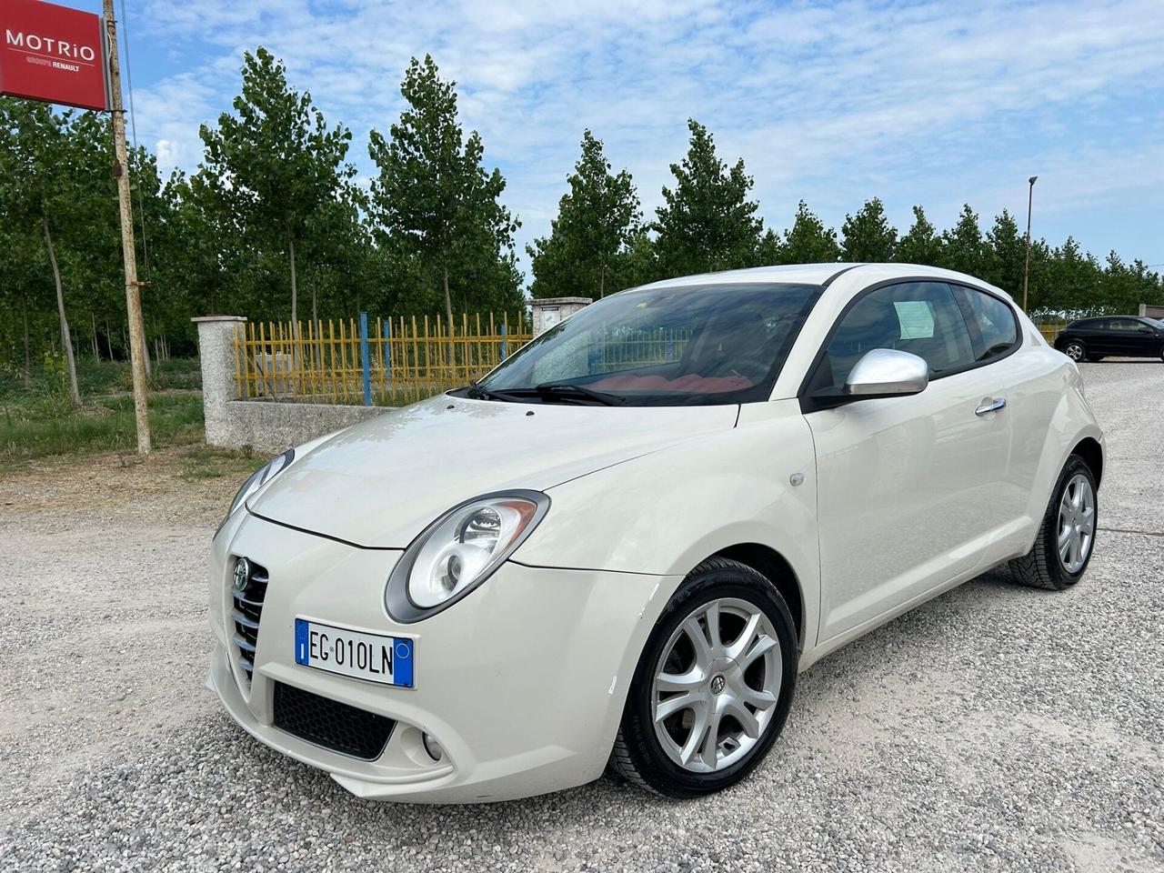 Alfa Romeo MiTo 1.3 JTDm-2 95 CV S&S Distinctive Sport Pack