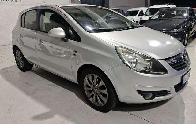 Opel Corsa Benzina Neopatentati