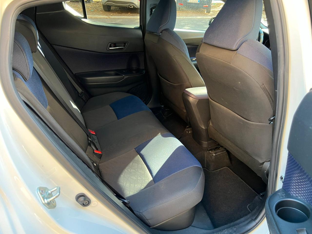 Toyota C-HR 1.8 Hybrid E-CVT Style