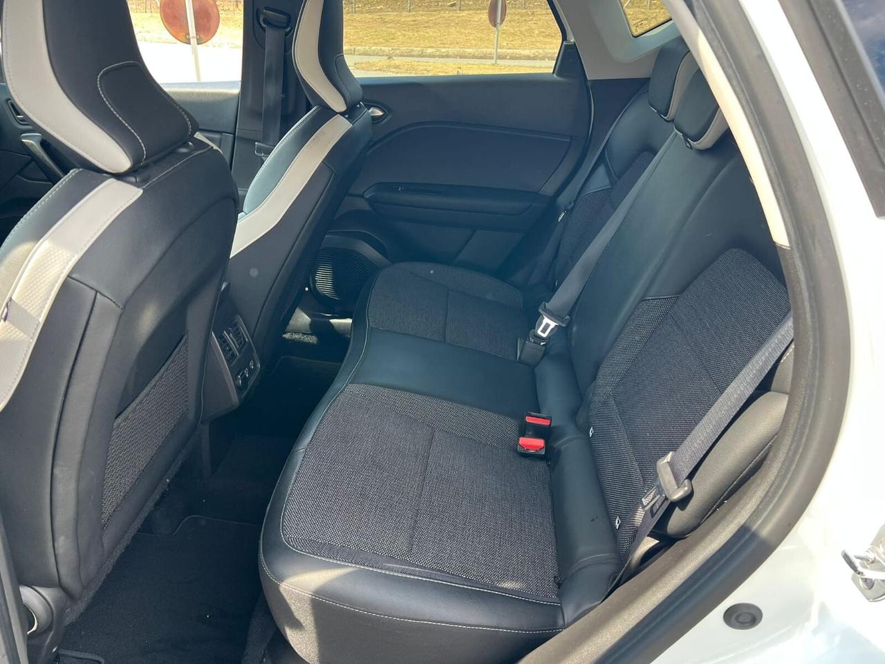 Renault Captur Full Hybrid Intens 1.6 145
