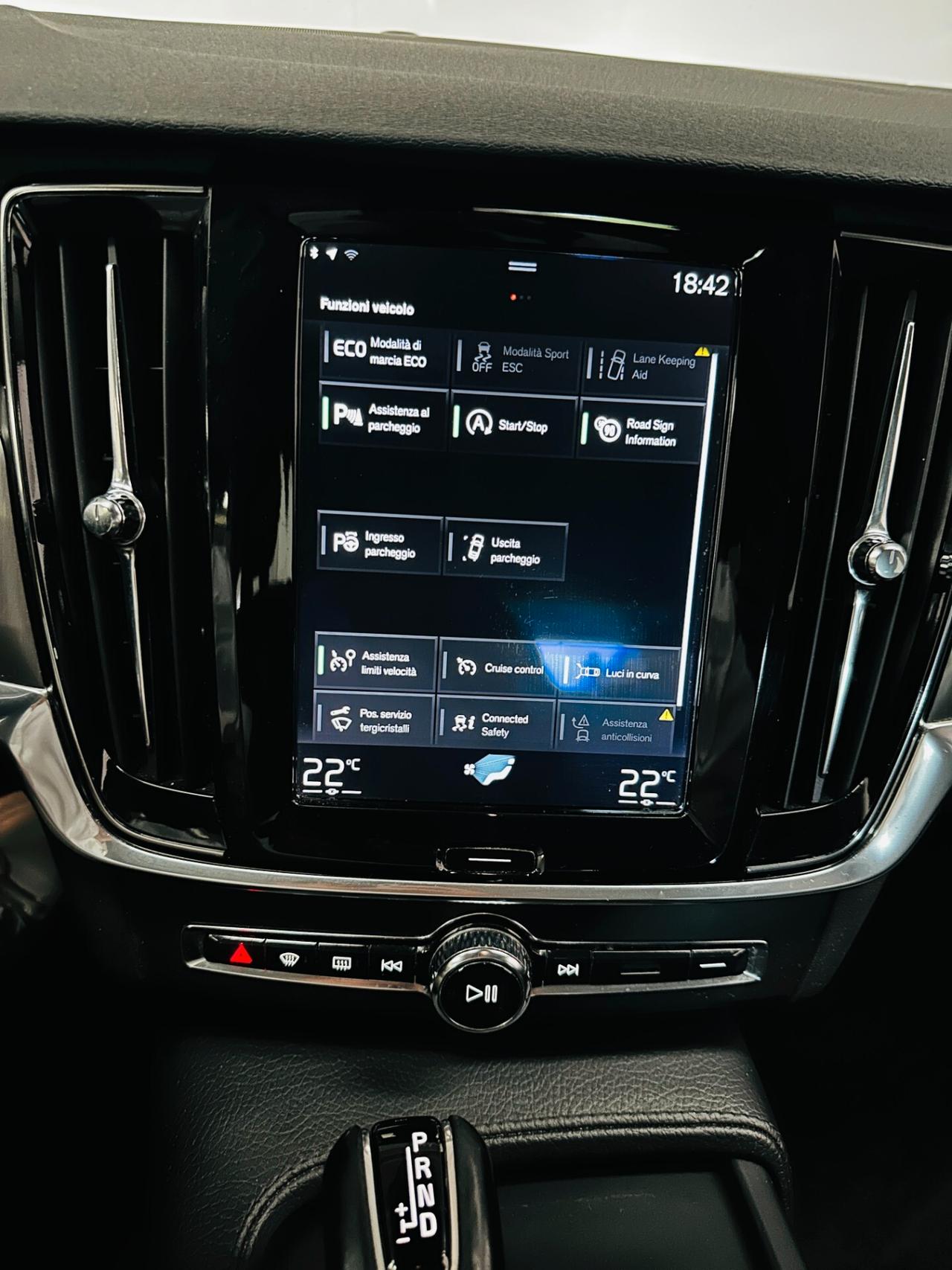 Volvo V90 D4 Geartronic Momentum 17