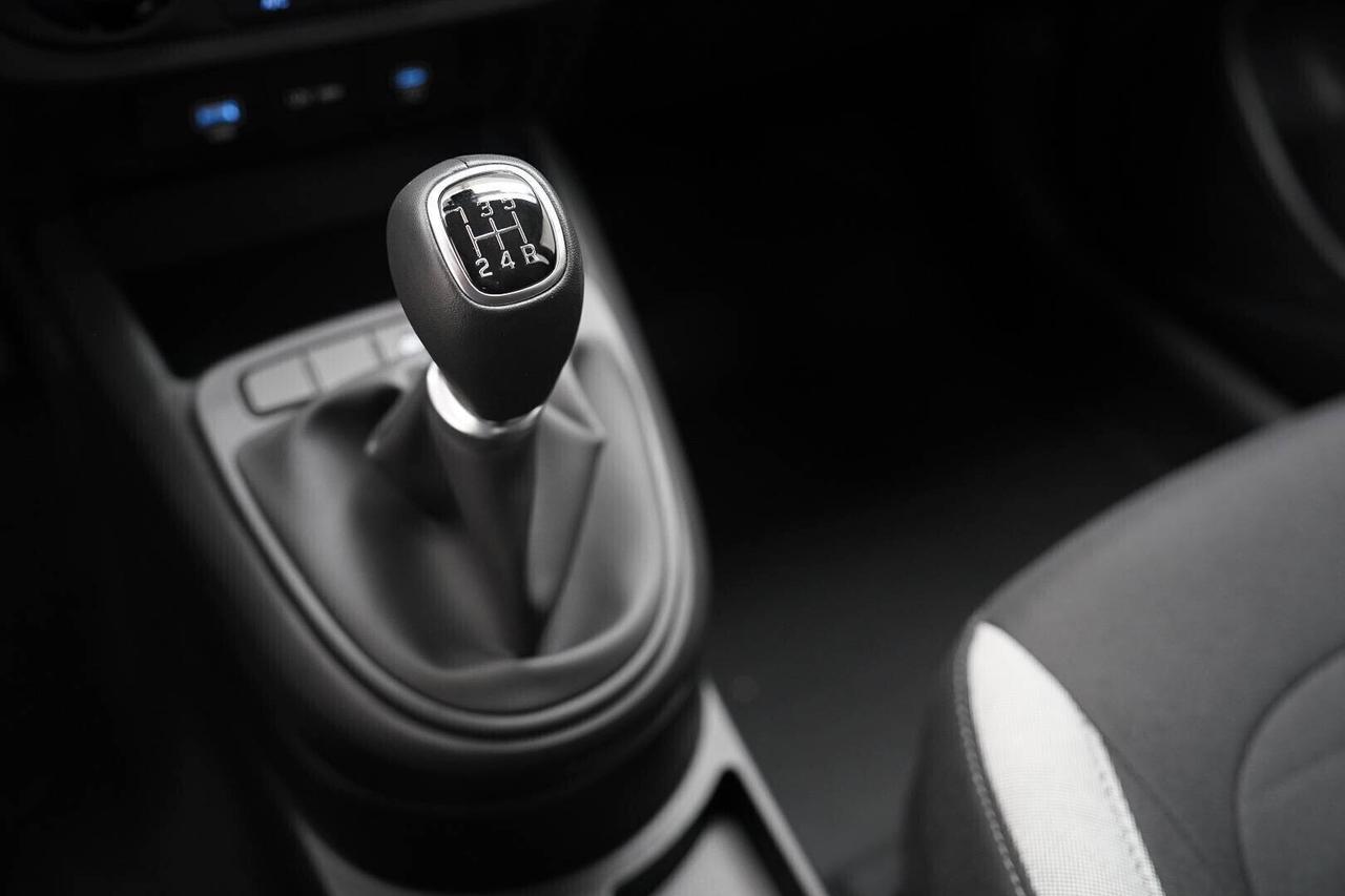 Hyundai i10 1.0 Connectline Vari Colori Km0 Italiane