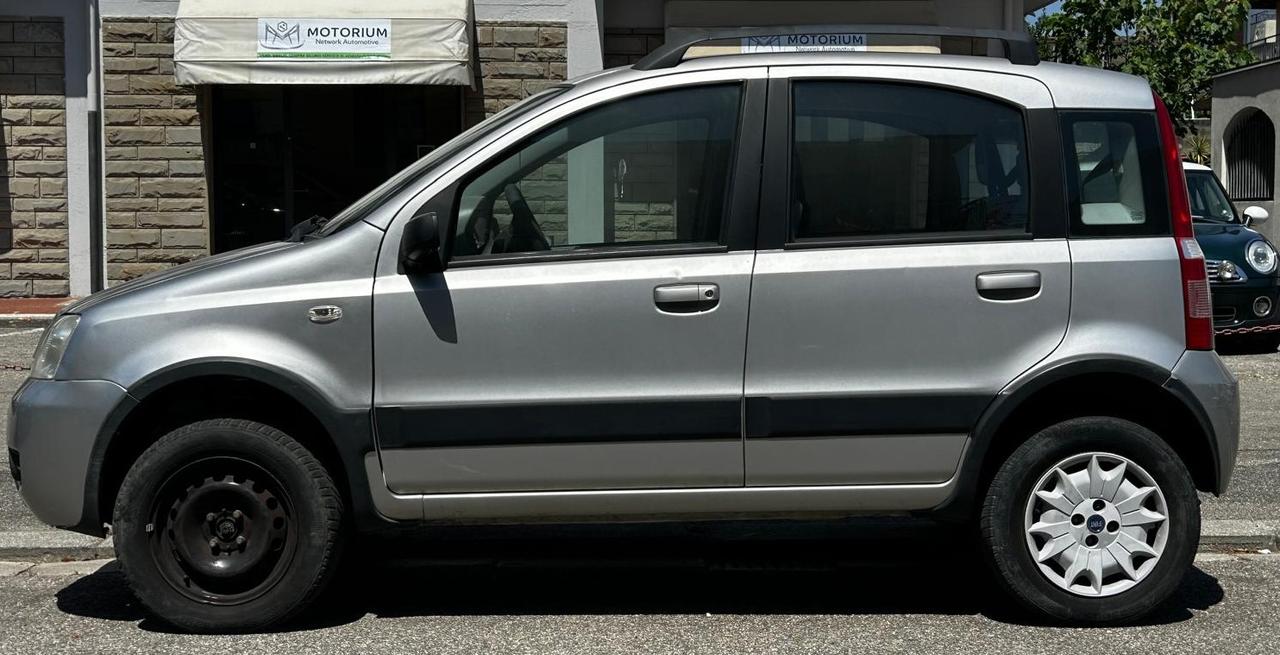 Fiat Panda 4x4 1.2cc climbing