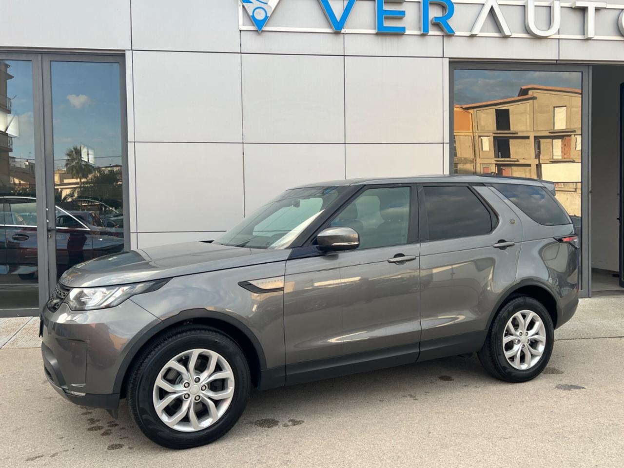 Land Rover Discovery 2.0 sd4 SE 240cv auto 7 posti - anno 2018 - km 90.000