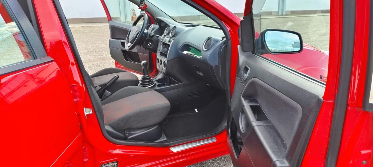Ford Fiesta 1.4 TDCi 5p. Ghia